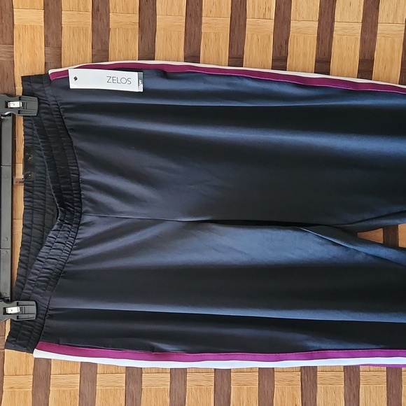 NWT! Zelos joggers - Picture 5 of 8